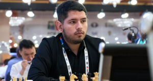 Martínez derrota a Abdusattorov y pasa a la cuarta ronda del Mundial Fide 2025