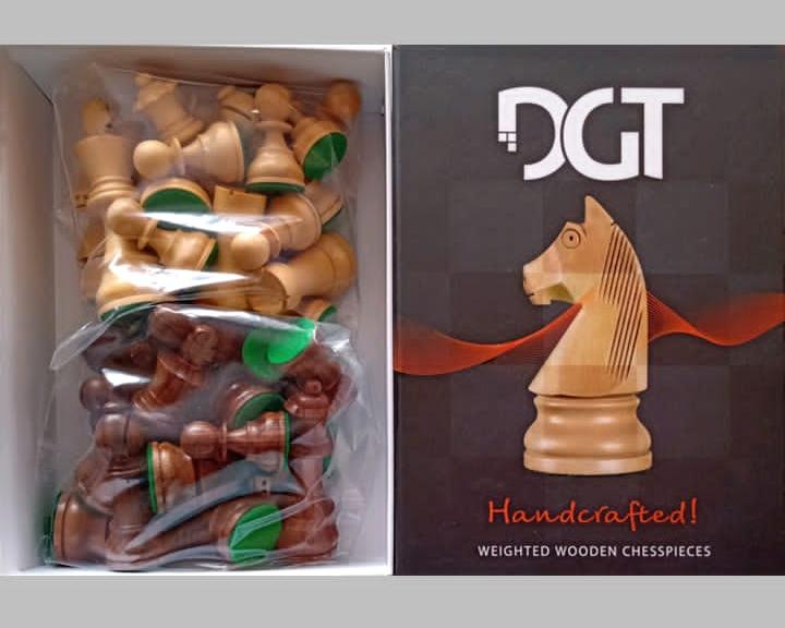 Set DGT de Madera con Piezas Pesadas y Tablero de Nogal - Imagen 7