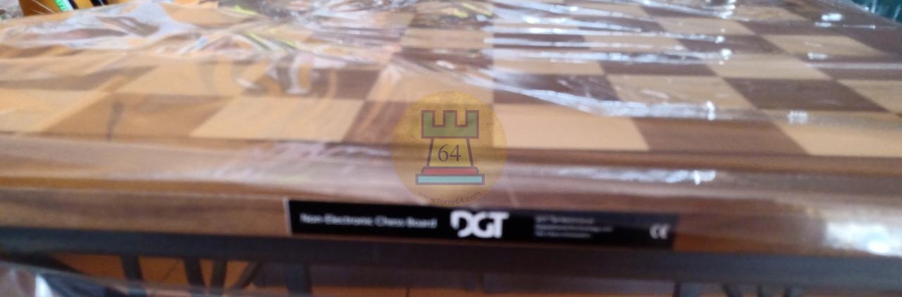Set DGT de Madera con Piezas Pesadas y Tablero de Nogal - Imagen 2
